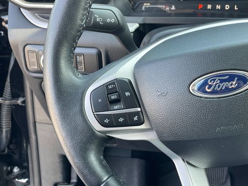 Used 2023 Ford Explorer XLT w/ Equipment Group 202A AWD/4WD image 27