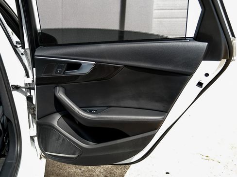 Used 2018 Audi S4 Premium Plus w/ Navigation Package image 39