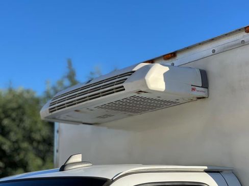 Used 2019 GMC Savana 3500 w/ Power Convenience Package RWD image 6