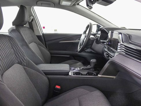 Used 2025 Toyota Camry LE w/ Convenience Package image 17