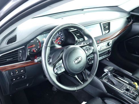 Used 2017 Kia Cadenza Technology FWD image 15