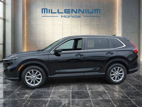 Used 2023 Honda CR-V EX-L image 10