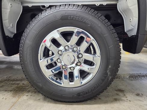 Used 2025 Chevrolet Silverado 2500 LT w/ Convenience Package AWD/4WD image 15