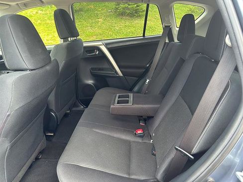 Used 2014 Toyota RAV4 XLE AWD/4WD image 16