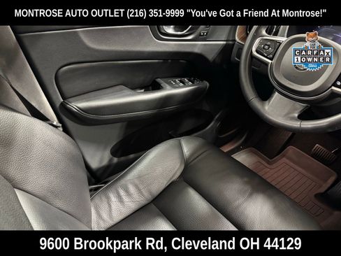Used 2023 Volvo XC60 B5 Plus image 37