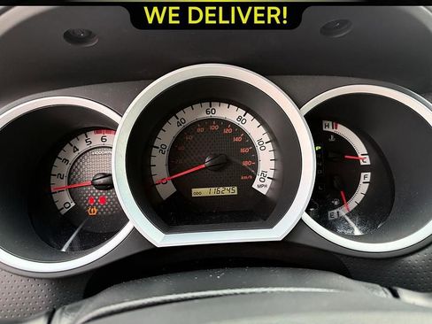 Used 2015 Toyota Tacoma PreRunner w/ TRD Off-Road Package RWD image 12