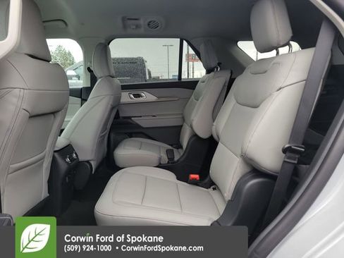 New 2026 Ford Explorer Active w/ Active Comfort Package image 9
