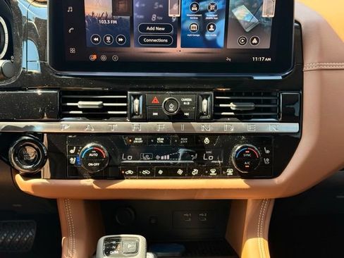 New 2026 Nissan Pathfinder Platinum AWD/4WD image 30