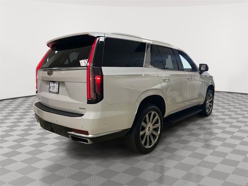 Used 2022 Cadillac Escalade Premium Luxury image 4