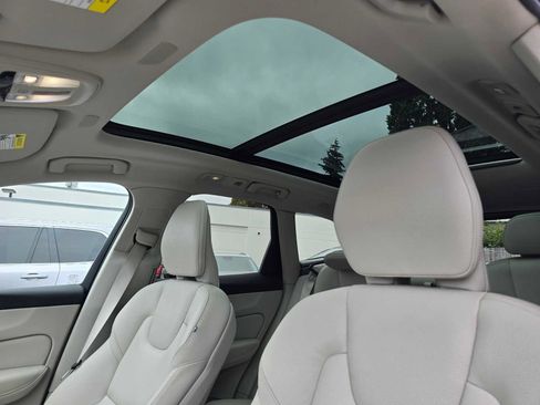 Certified 2024 Volvo XC60 T8 Plus w/ Protection Package Premier AWD/4WD image 22