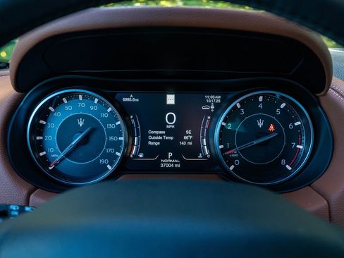 Used 2022 Maserati Levante GT image 22