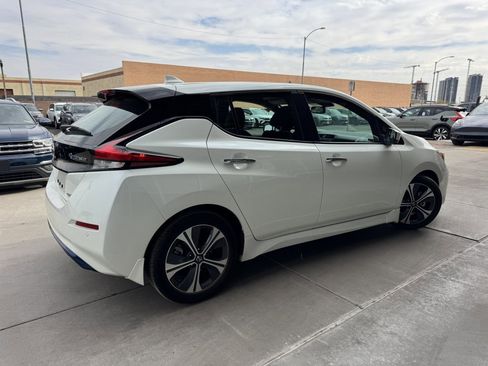 Used 2021 Nissan Leaf SV w/ SV Technology Package image 4