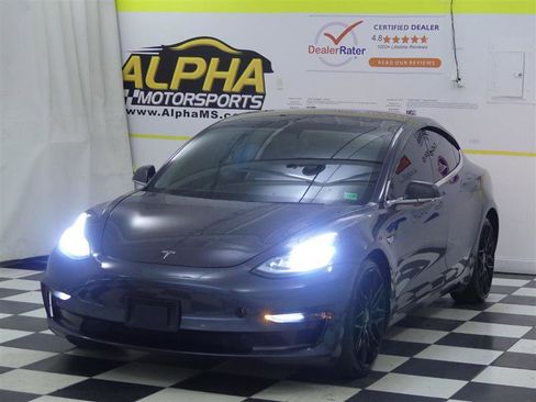 Used 2018 Tesla Model 3 Performance image 3