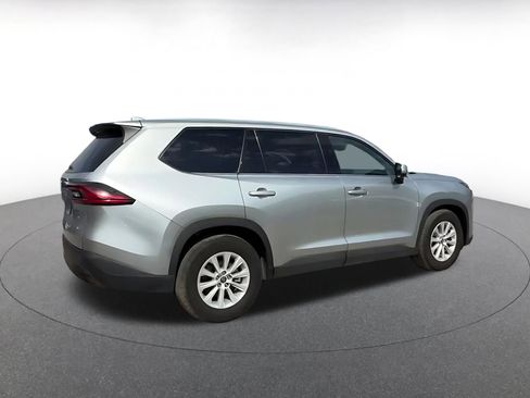 Used 2025 Toyota Grand Highlander XLE image 15