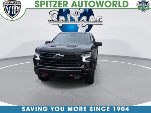 Used 2024 Chevrolet Silverado 1500 LT Trail Boss w/ Convenience Package II image 3