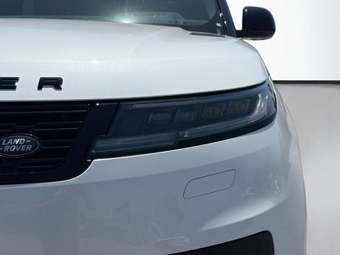 New 2026 Land Rover Range Rover Sport Dynamic SE AWD/4WD image 9
