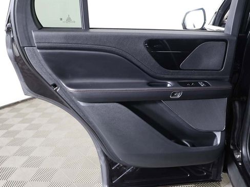 Used 2023 Lincoln Aviator Standard image 25