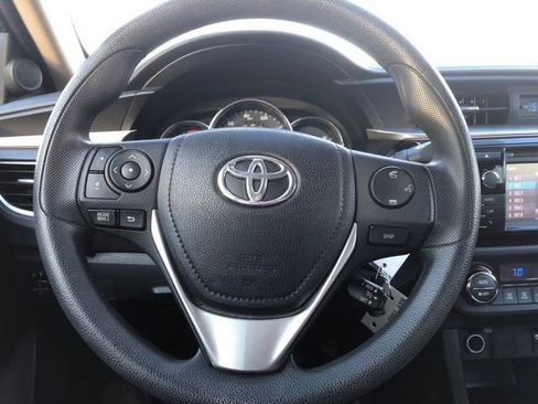 Used 2014 Toyota Corolla LE image 38