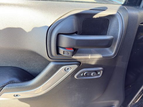Used 2015 Jeep Wrangler Rubicon image 11