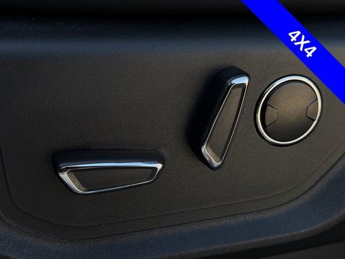 Used 2022 Ford F250 Platinum w/ FX4 Off-Road Package image 7