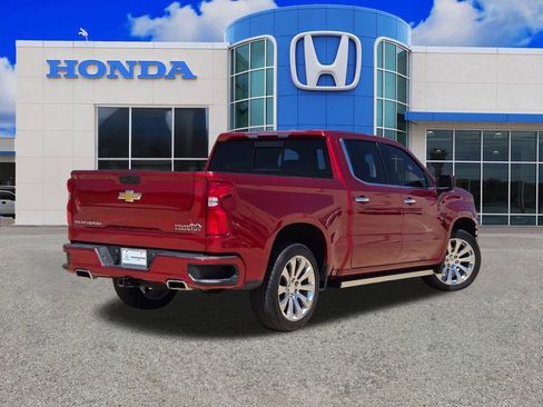 Used 2022 Chevrolet Silverado 1500 High Country AWD/4WD image 3