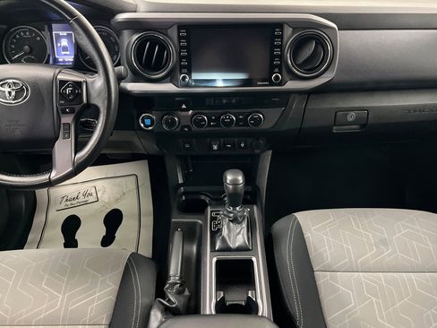 Used 2023 Toyota Tacoma TRD Off-Road image 15