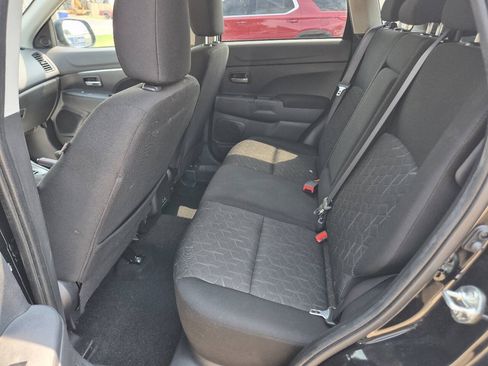 Used 2025 Mitsubishi Outlander Sport LE AWD/4WD image 10