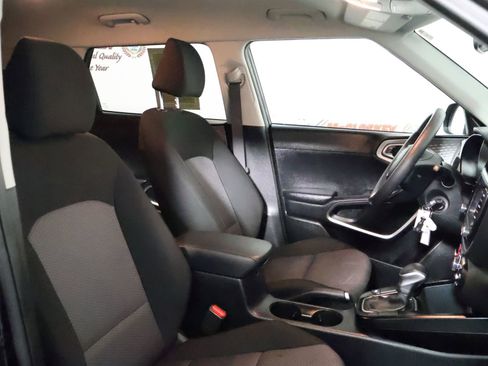 Used 2024 Kia Soul LX w/ Option Group 015 image 51