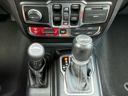 Used 2020 Jeep Wrangler Unlimited Rubicon AWD/4WD image 21