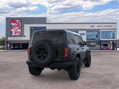 New 2026 Ford Bronco Badlands w/ Sasquatch Package AWD/4WD image 8