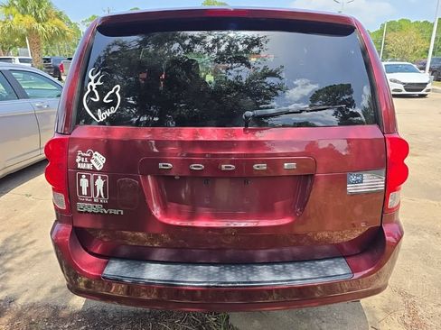Used 2019 Dodge Grand Caravan SE FWD image 8