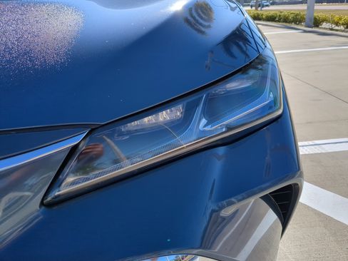 Used 2019 Toyota Avalon Limited image 9