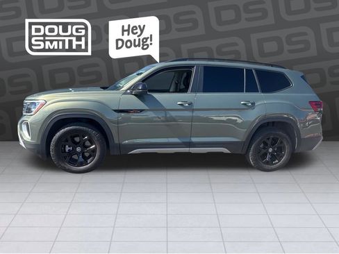Used 2024 Volkswagen Atlas Peak Edition SEL AWD/4WD image 1
