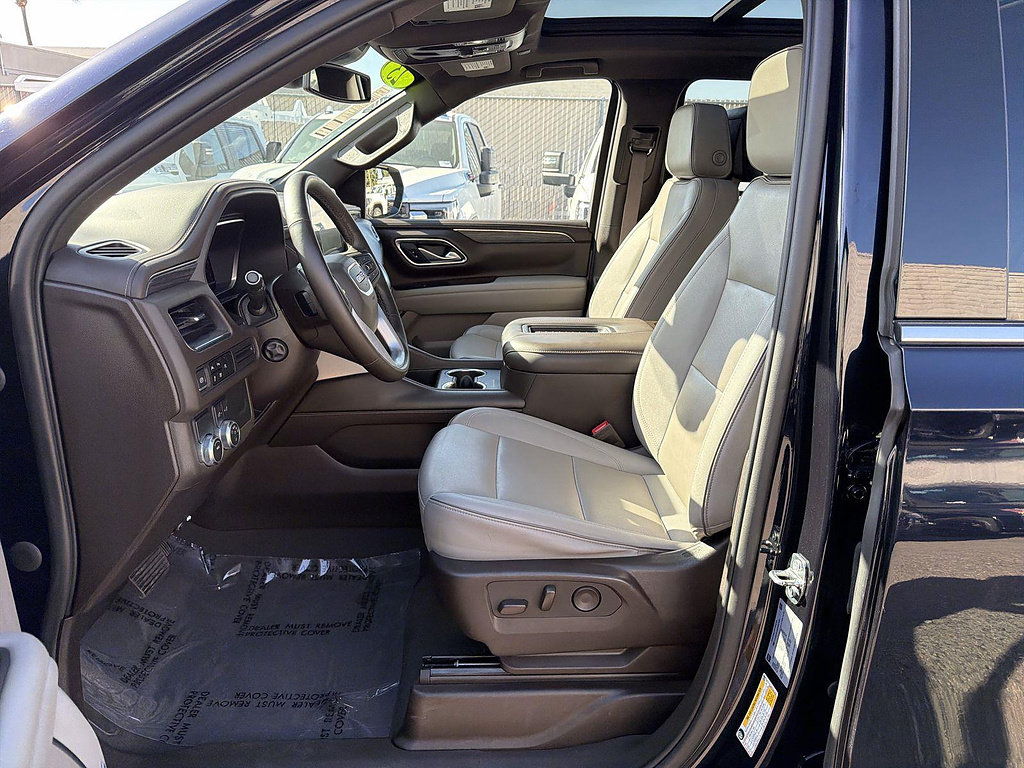 Used 2023 GMC Yukon XL SLT w/ SLT Luxury Package RWD image 19