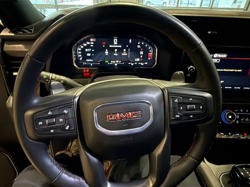 Used 2024 GMC Sierra 1500 AT4 w/ Technology Package image 30