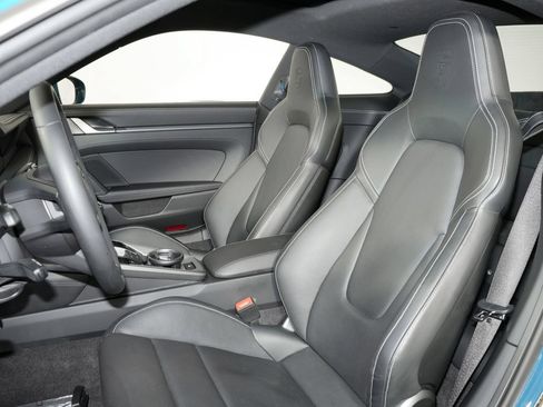 Certified 2022 Porsche 911 Carrera S RWD image 5