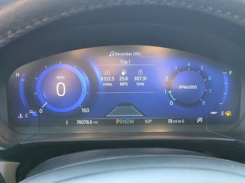 Used 2020 Ford Escape Titanium AWD/4WD image 19