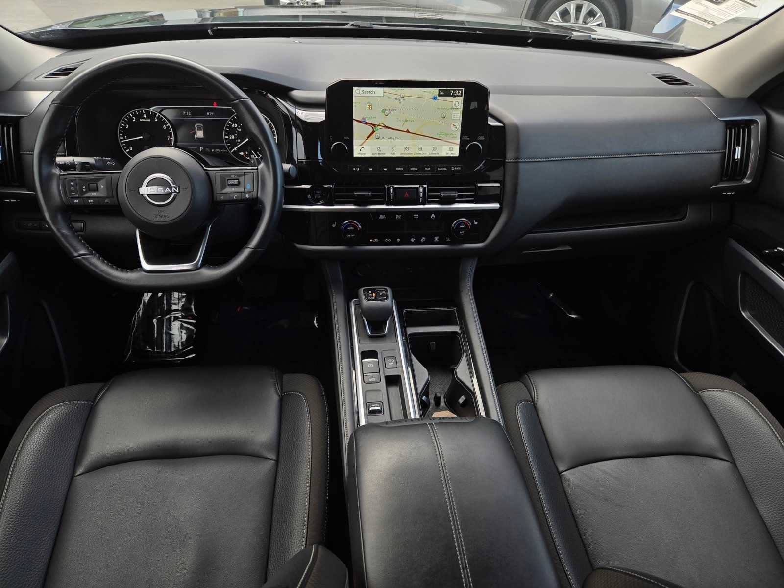 Used 2025 Nissan Pathfinder SL FWD image 13