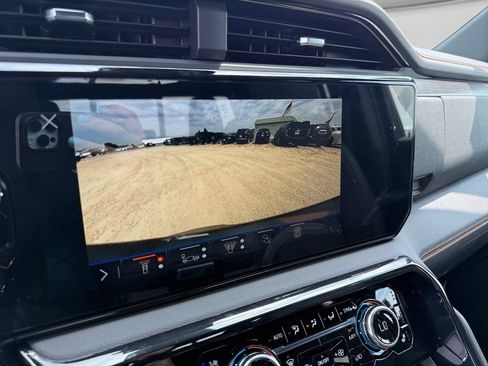 New 2026 GMC Sierra 2500 AT4 w/ AT4 Premium Plus Package AWD/4WD image 28