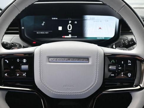 Used 2025 Land Rover Range Rover Sport Dynamic SE image 18