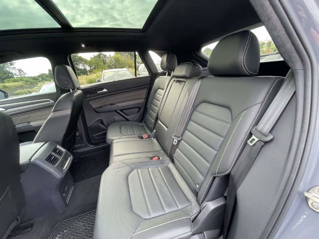 Certified 2023 Volkswagen Atlas Cross Sport SEL Premium R-Line AWD/4WD image 13