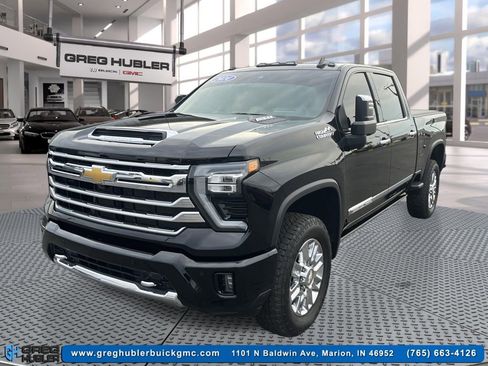 Used 2024 Chevrolet Silverado 3500 High Country w/ High Country Premium Package image 9