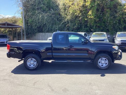 Used 2016 Toyota Tacoma SR w/ SR Convenience Package image 8