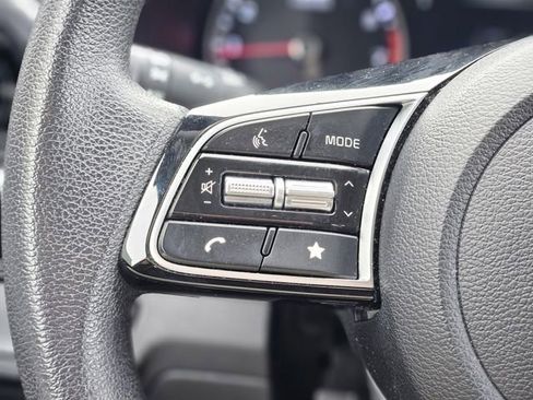 Used 2024 Kia Forte LXS image 17