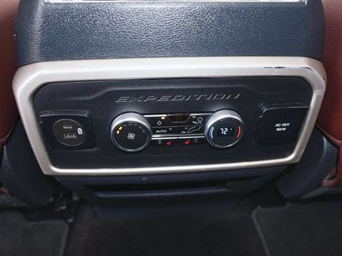 Used 2022 Ford Expedition Limited AWD/4WD image 20