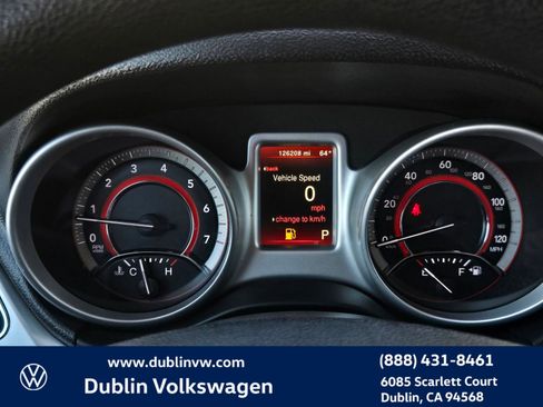 Used 2018 Dodge Journey SE image 23