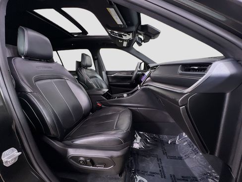 Used 2023 Jeep Grand Cherokee L Overland w/ Rear Seat Video Group I image 32