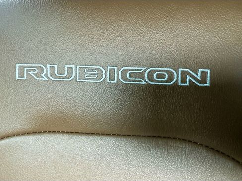 Used 2023 Jeep Wrangler Unlimited Rubicon 4xe AWD/4WD image 24