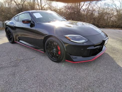 Used 2024 Nissan Z NISMO w/ Floor Mat Package image 3