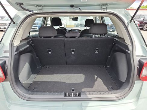 Used 2025 Hyundai Venue SEL FWD image 30